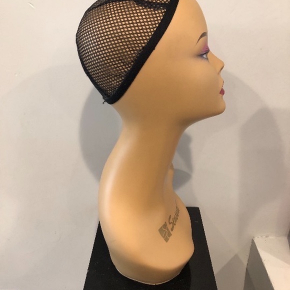 18" Female Head for Wigs, Hats, Sunglasses Jewelry - Picture 3 of 4